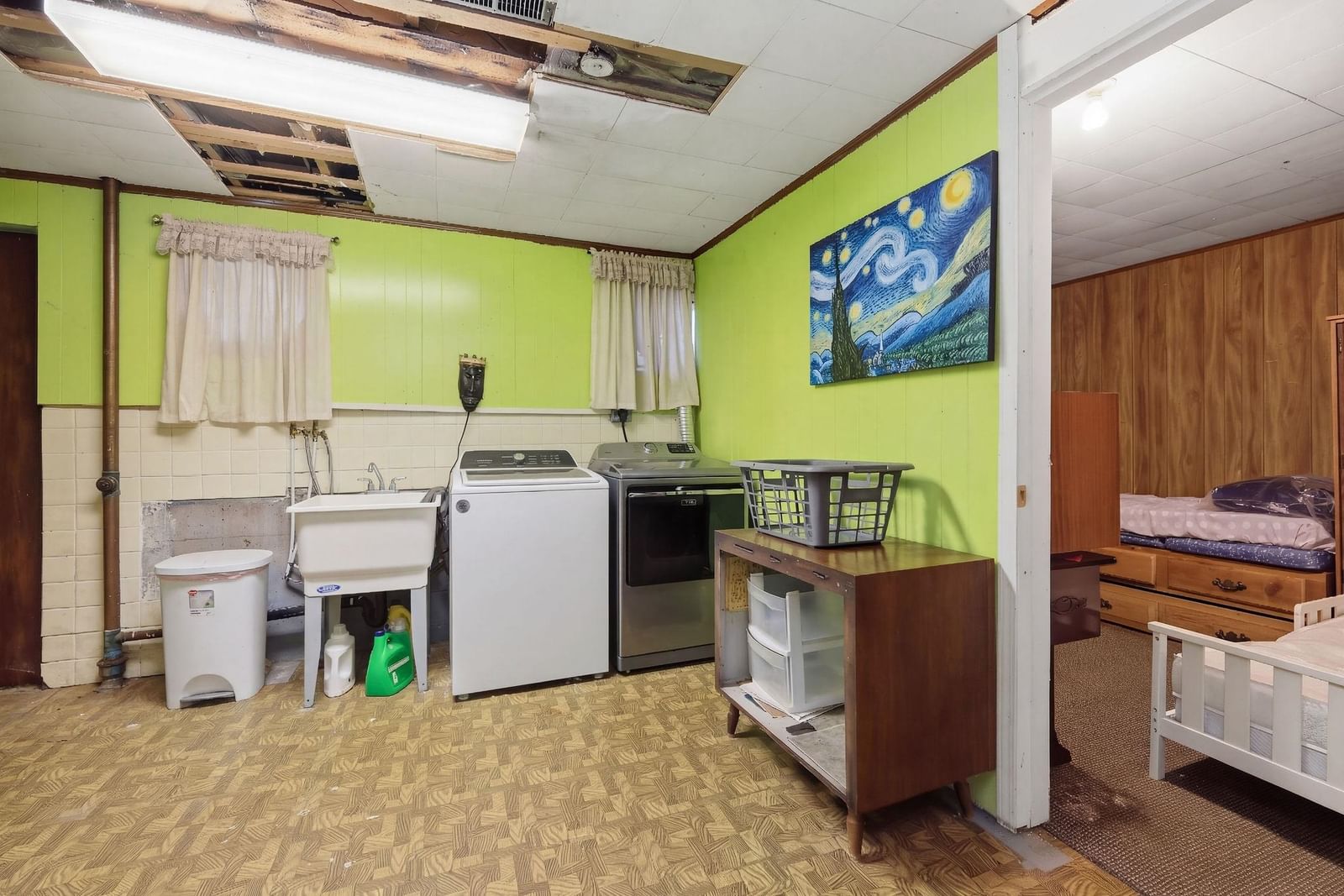 Listing Image 19