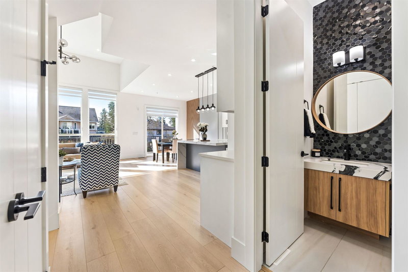 2472 Glenwood Avenue, Port Coquitlam, V3B 1Y7 | Image 3