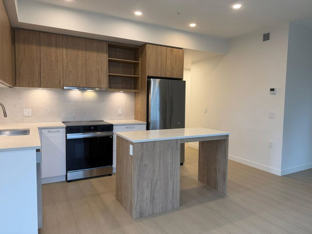 62X - 82 1st Street