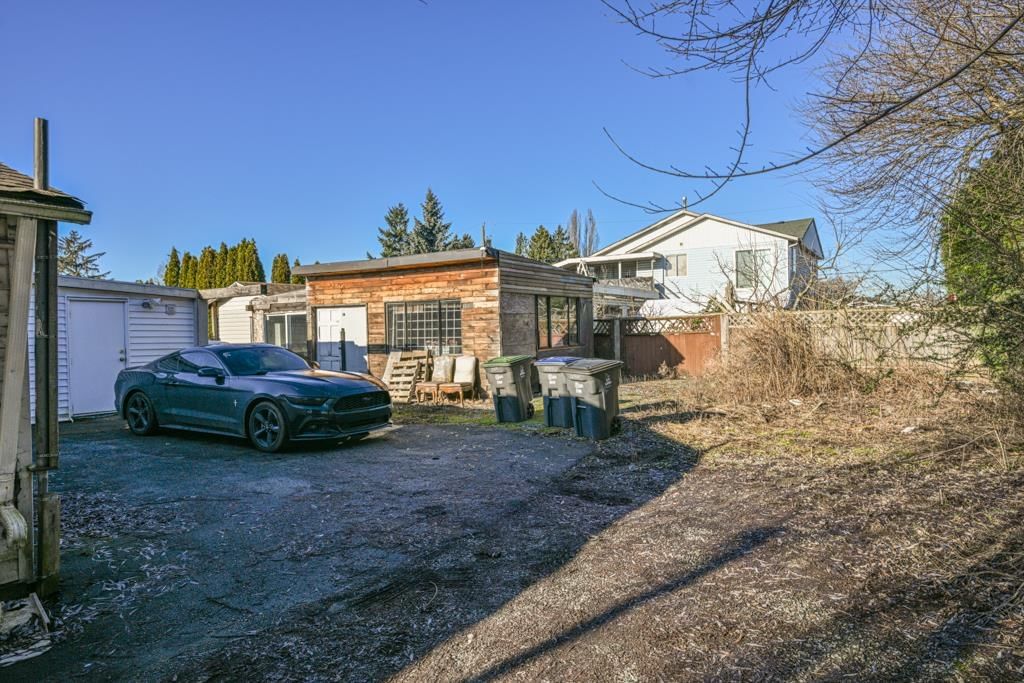 Listing Image 11