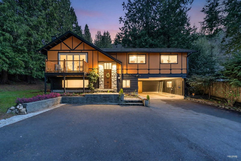 5325 Marine Drive
