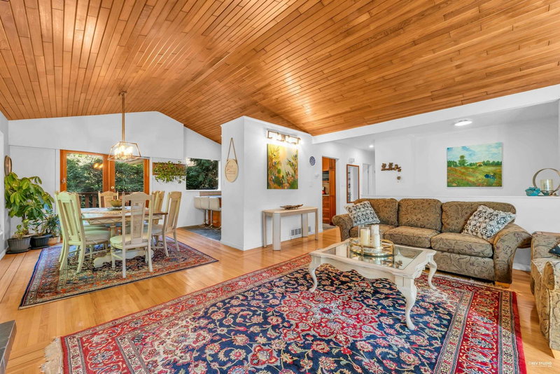 5325 Marine Drive, West Vancouver, V7W 2P5 | Image 2