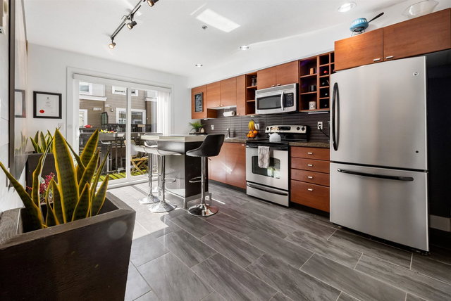 44 - 15833 26 Avenue