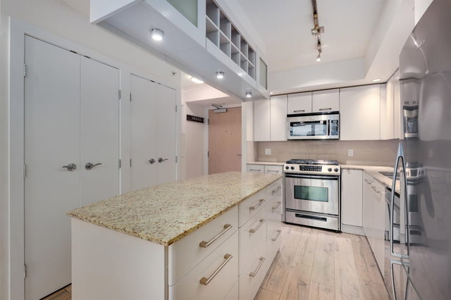 306 - 683 Victoria Park W