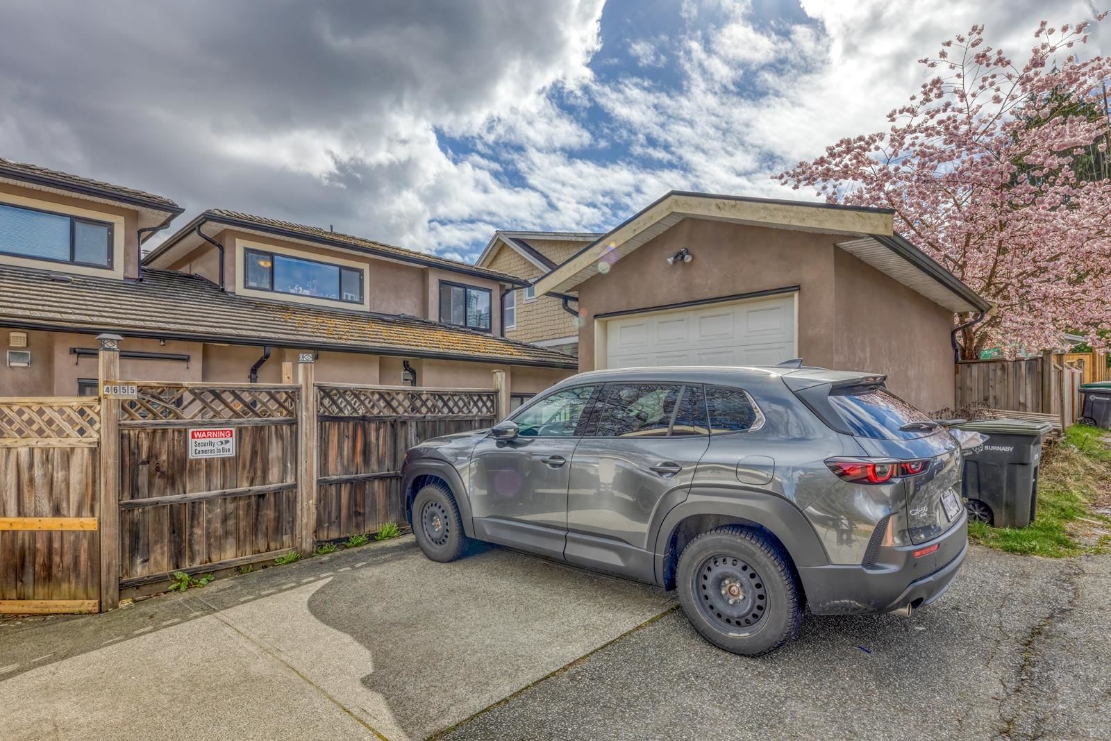 Listing Image 16