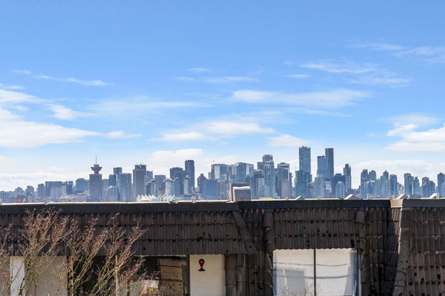 201 - 225 3rd Street W