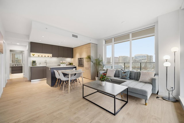 619 - 6300 Minoru Boulevard