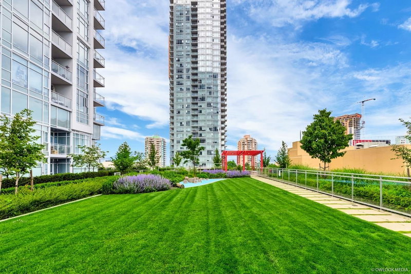 2807 - 4670 Assembly Way, Burnaby, V5H 0H3 | Image 2