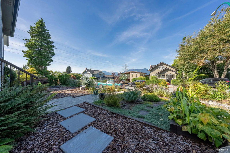 3726 Trinity Street, Burnaby, V5C 1N2 | Image 2