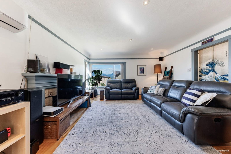 3726 Trinity Street, Burnaby, V5C 1N2 | Image 3