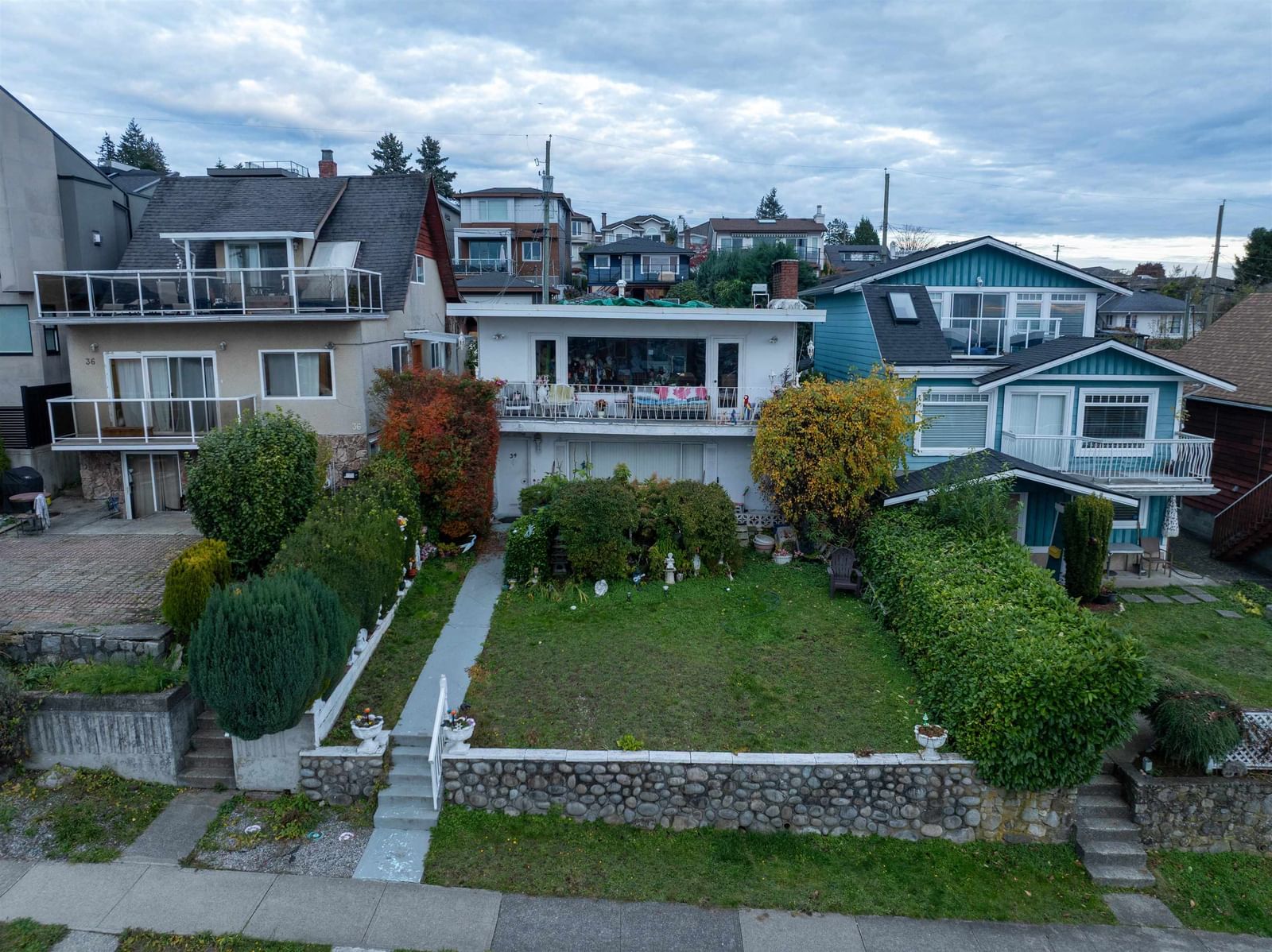 Listing Image 14