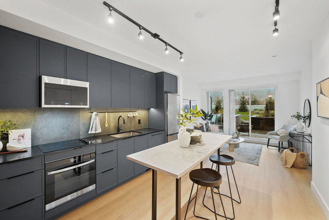 205 - 3055 Murray Street