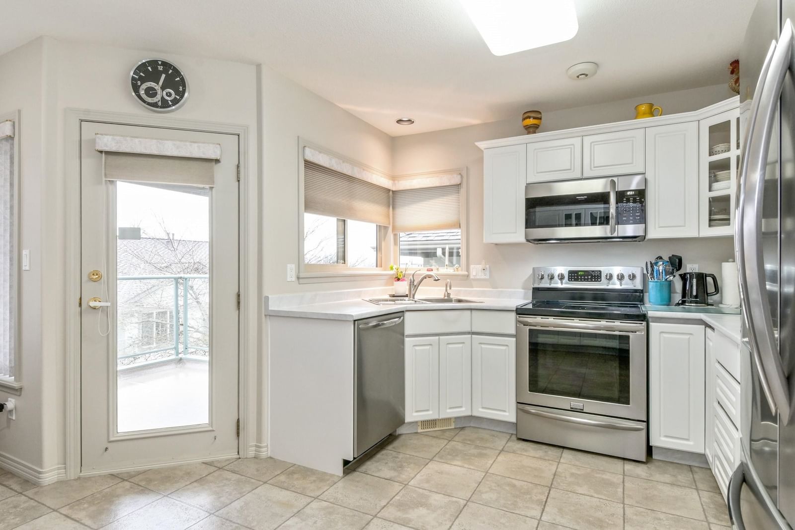 Listing Image 9