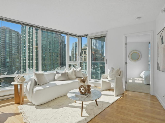 1109 - 233 Robson Street