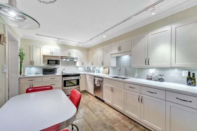 109B - 1210 Quayside Drive