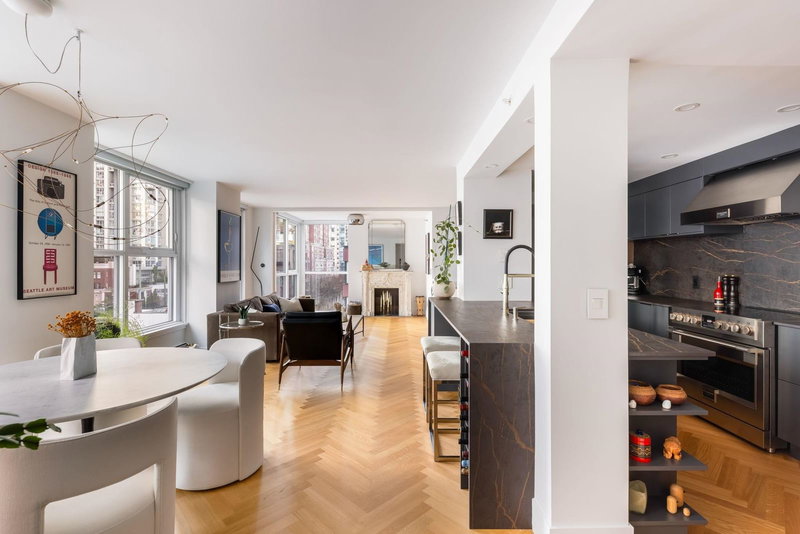 806 - 1318 Homer Street, Vancouver, V6B 6A7 | Image 2