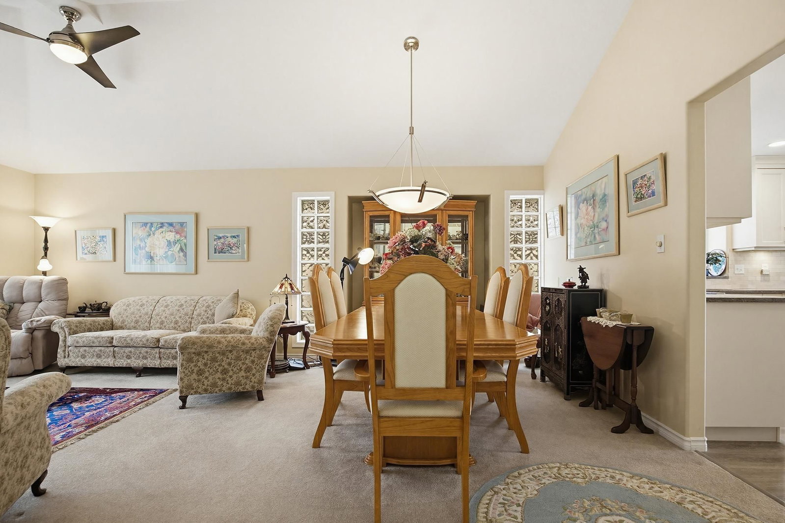 Listing Image 5