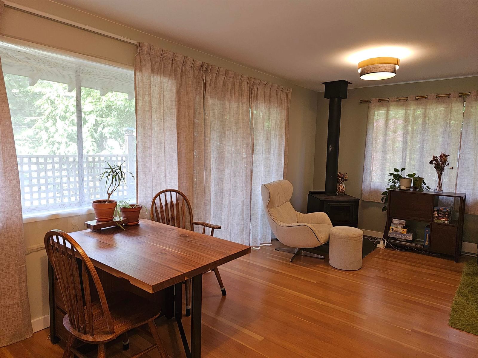 Listing Image 7