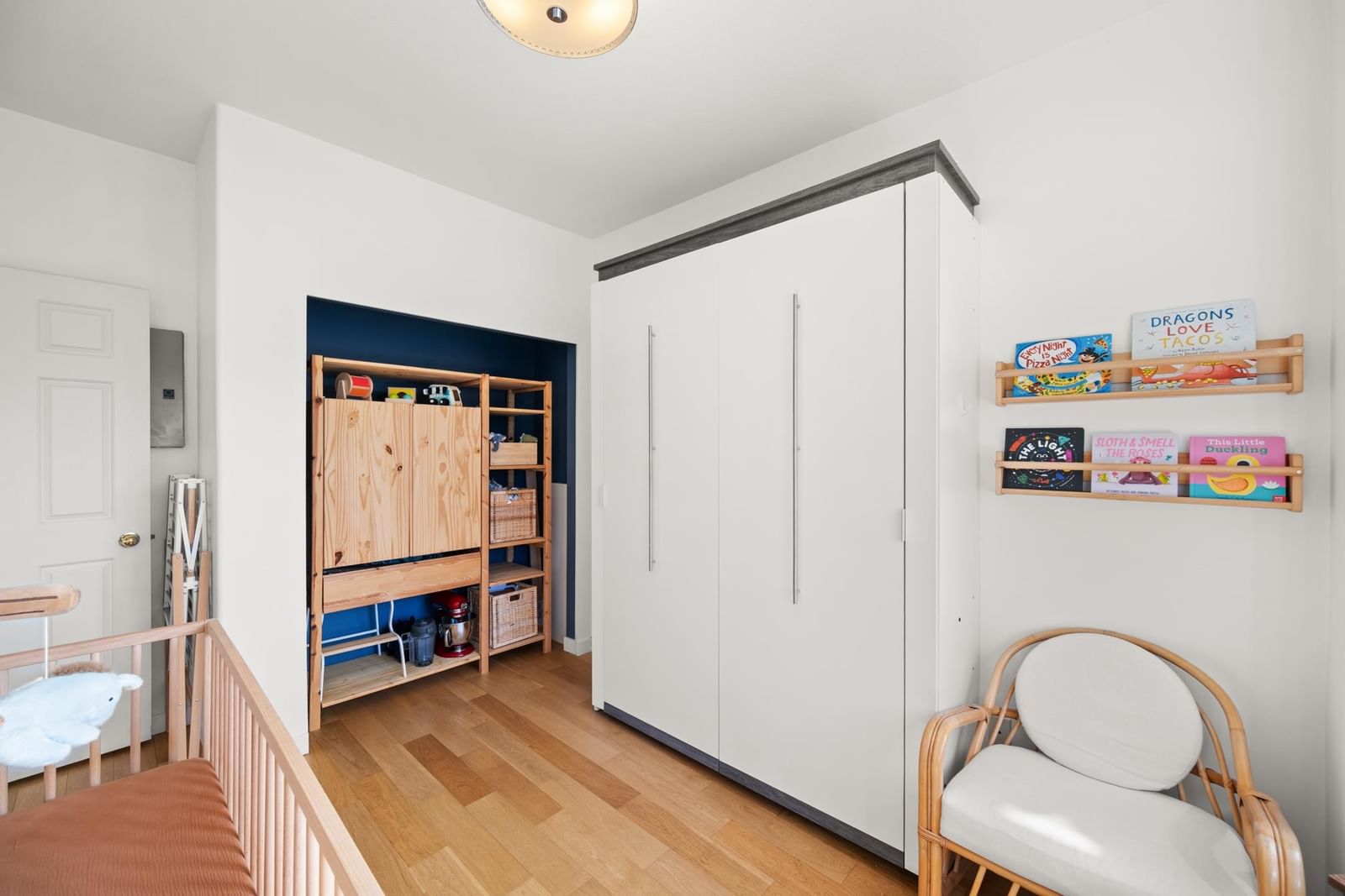 Listing Image 19