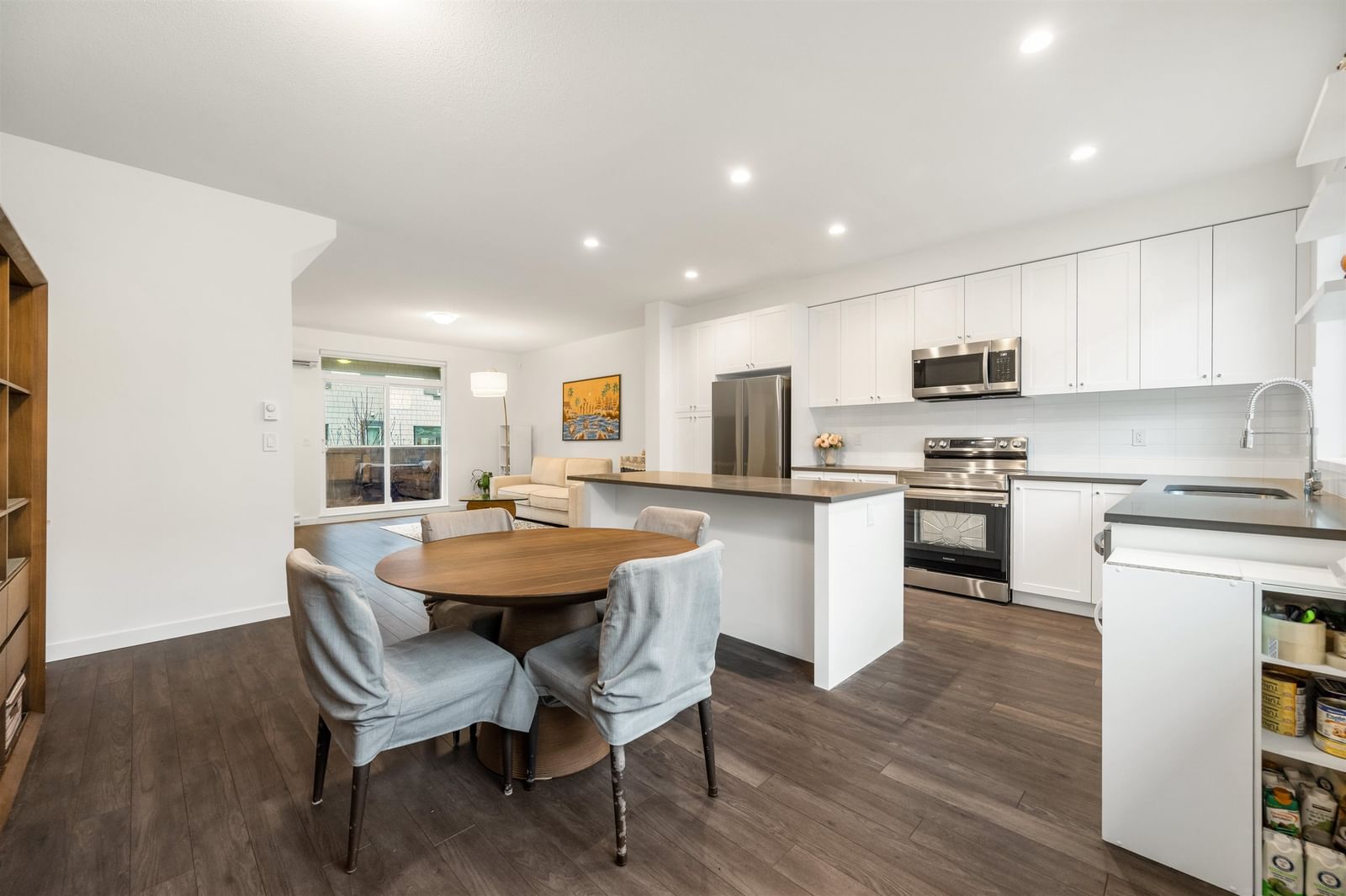 Listing Image 9