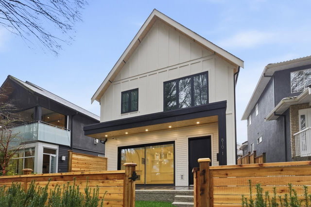 1 - 810 22nd Avenue E