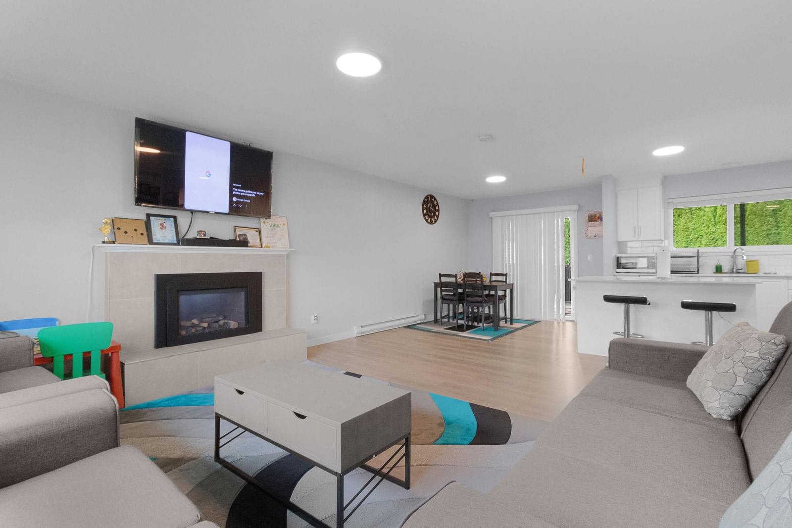 Listing Image 9