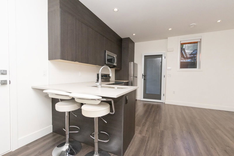 Suite - 7230 Kitchener Street, Burnaby, V5A 1L6 | Image 2