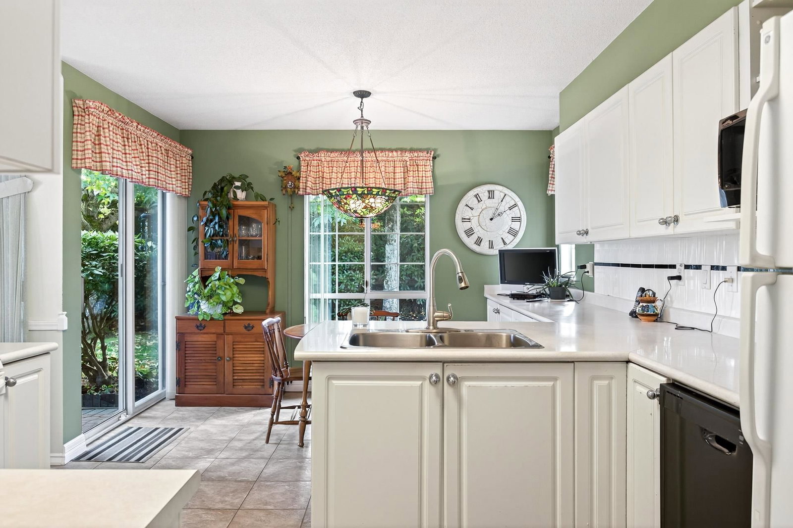 Listing Image 14