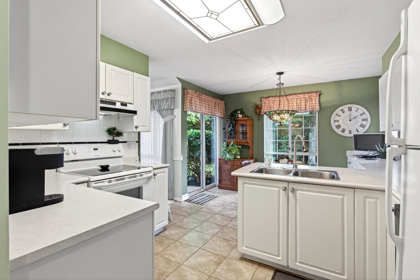 Listing Image 15