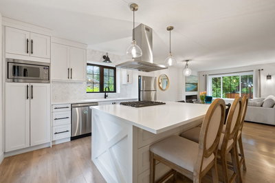 13482 16 Avenue | Surrey | Image