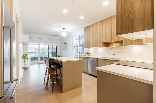 523 - 7599 15th Street