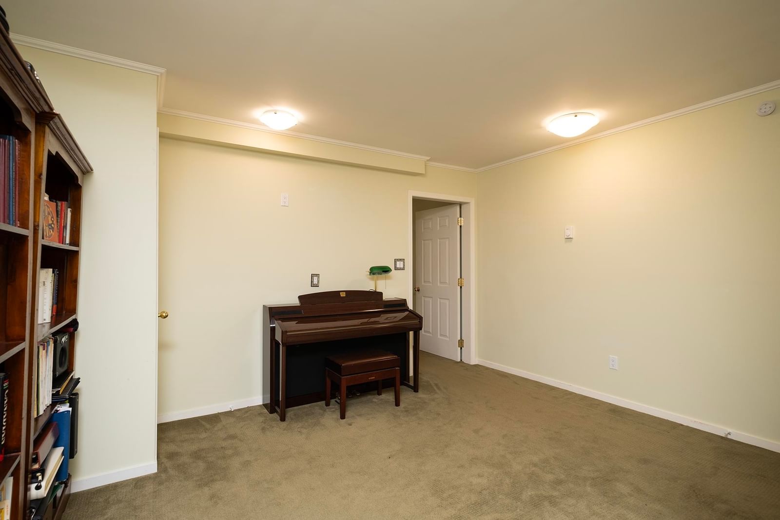 Listing Image 17