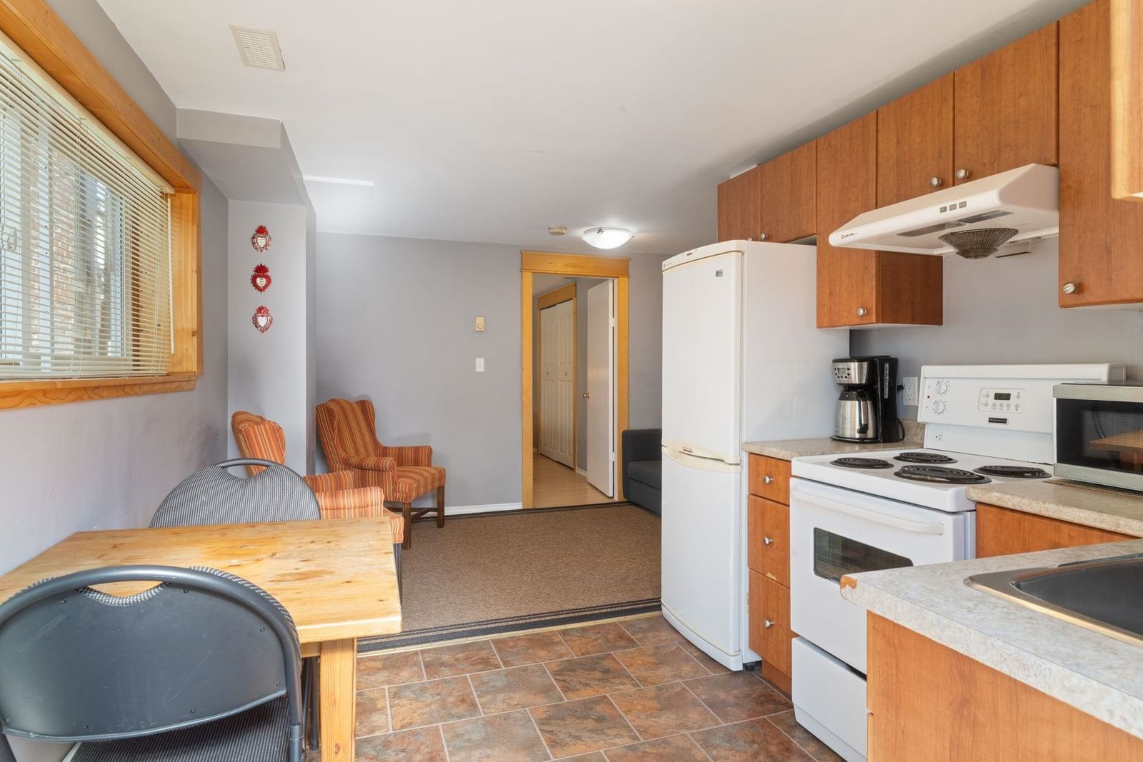 Listing Image 19