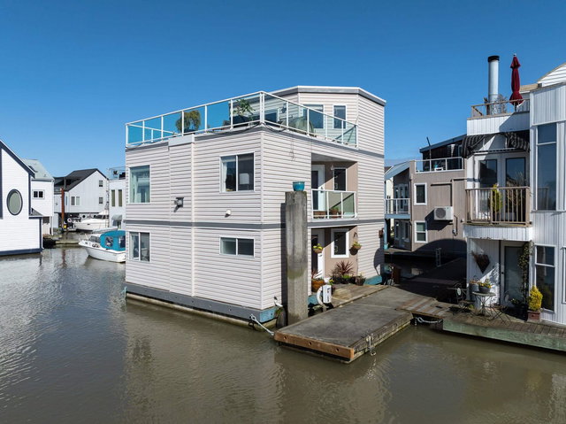 15 - 3459 River Road W