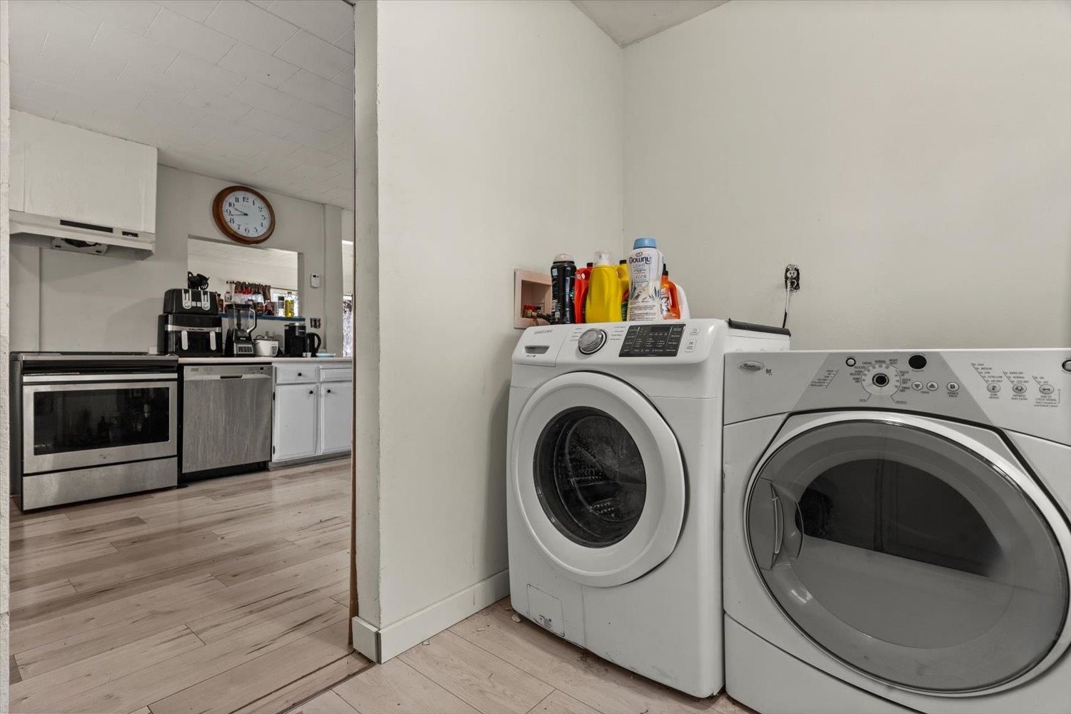 Listing Image 15