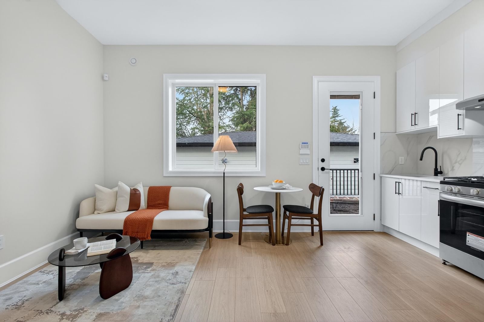 Listing Image 15