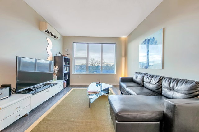 521 - 9311 Alexandra Road