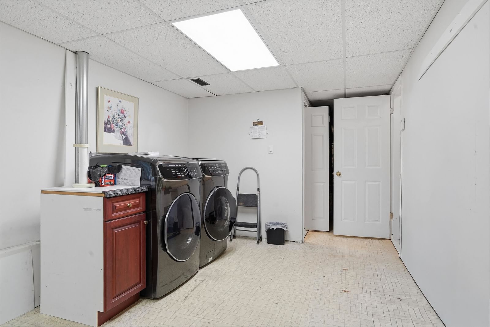 Listing Image 30