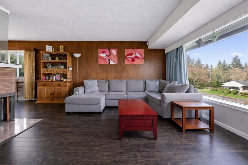 7016 Sierra Drive, Burnaby, V5A 1A5 | Image 2