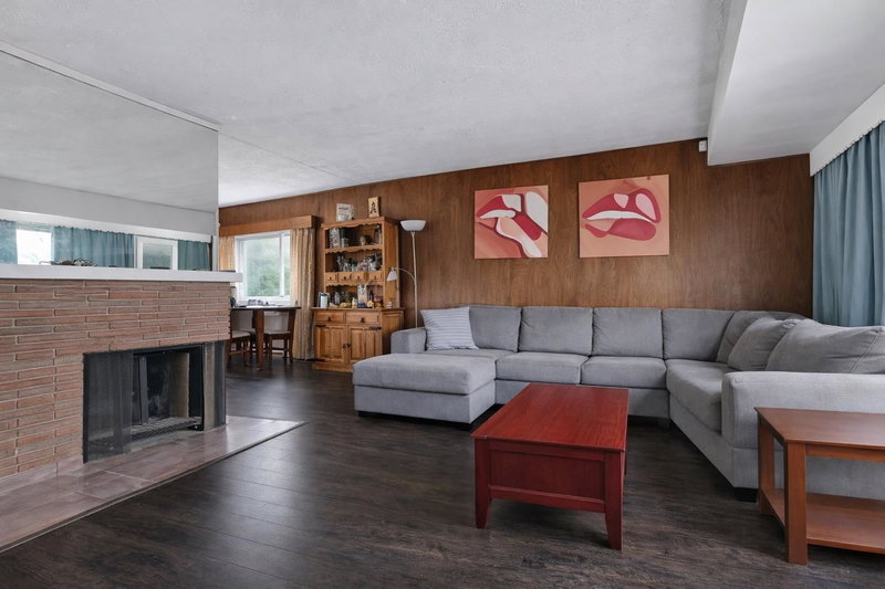 7016 Sierra Drive, Burnaby, V5A 1A5 | Image 3