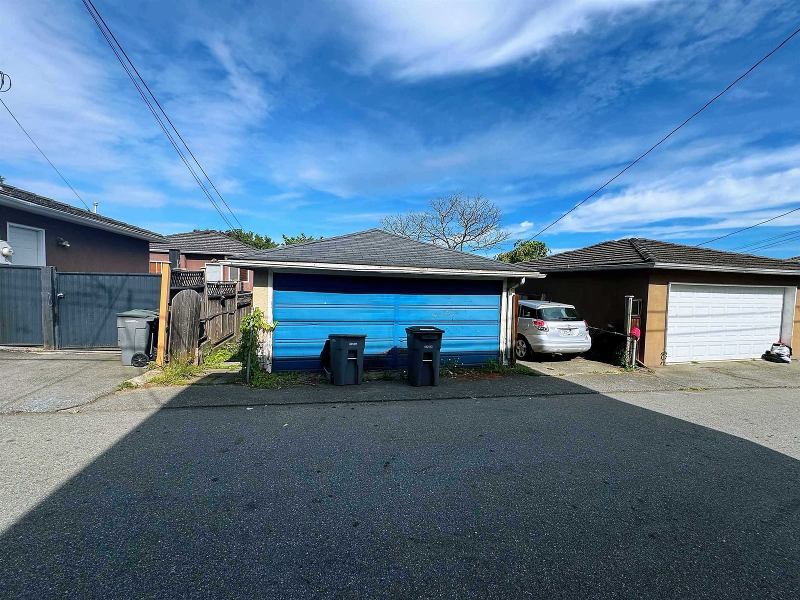 Listing Image 5