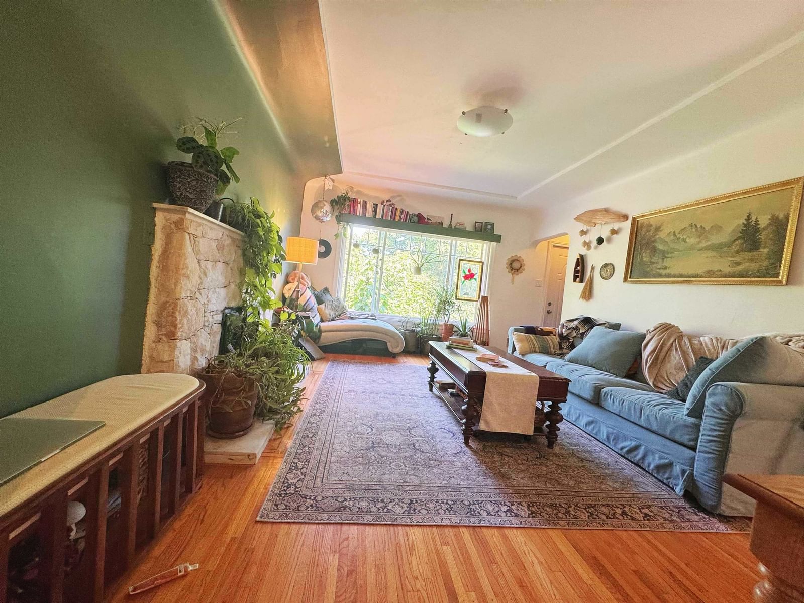 Listing Image 8