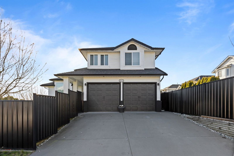 3073 Kingfisher Drive, Abbotsford, V2T 5K5 | Image 2