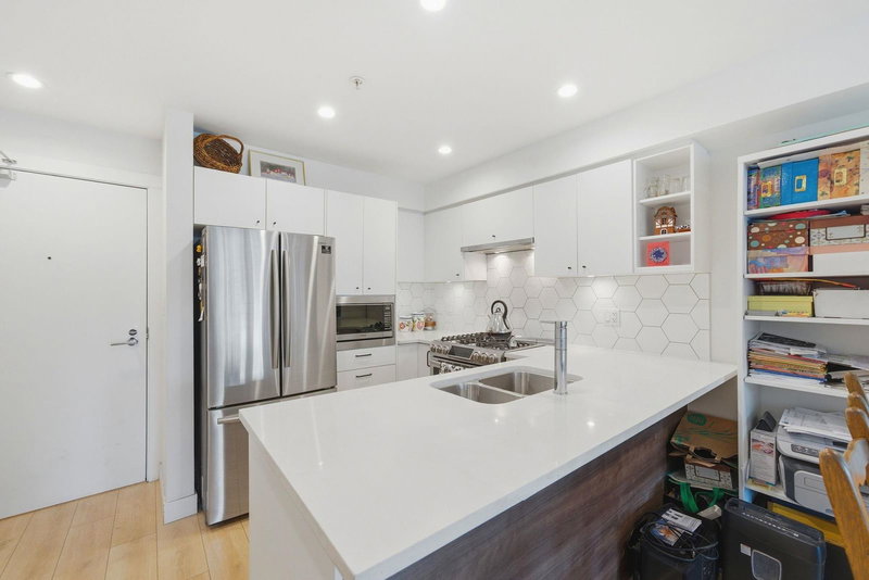 204 - 1519 Crown Street, North Vancouver, V7J 1G6 | Image 3