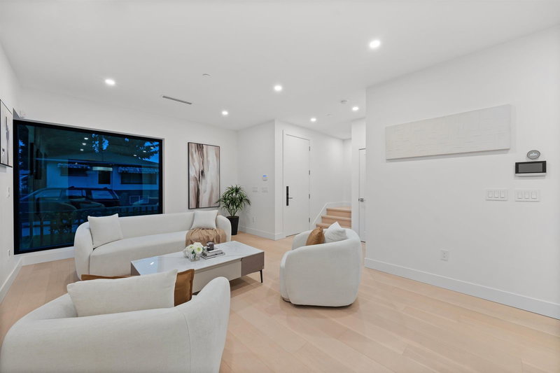 3670 Fleming Street, Vancouver, V5N 3V8 | Image 3