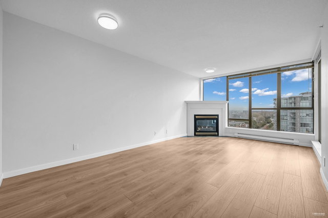 16xx - 8180 Granville Avenue