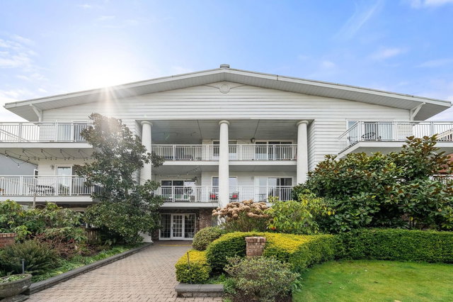 203 - 1066 13th Avenue W