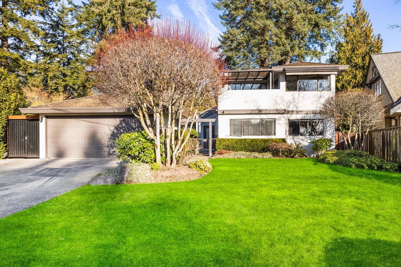 4198 Sunset Boulevard, North Vancouver, V7R 3Y9 | Image 2