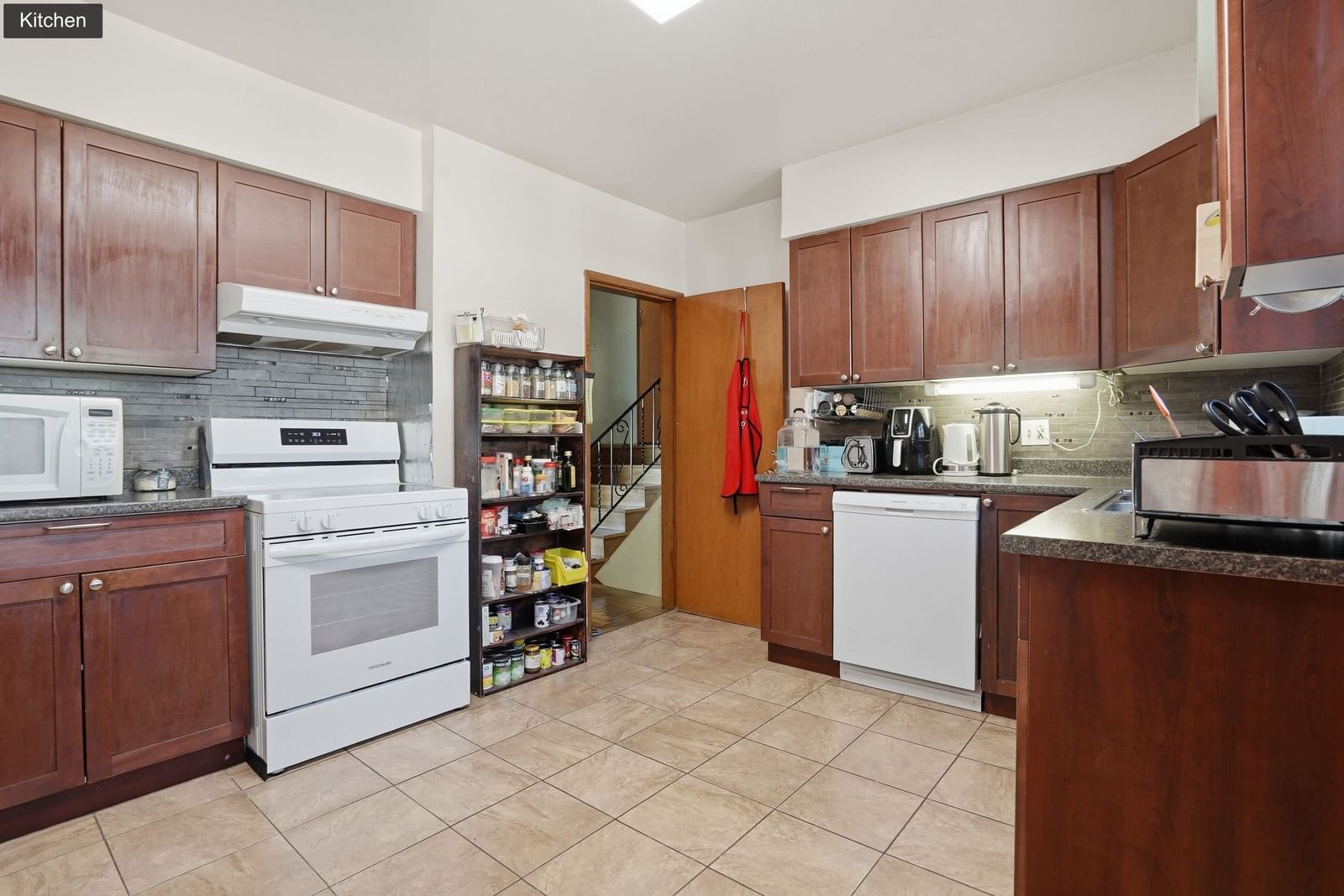 Listing Image 10