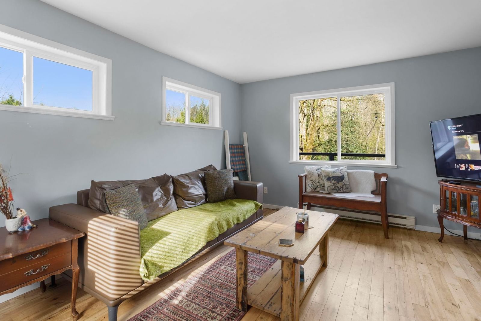 Listing Image 6